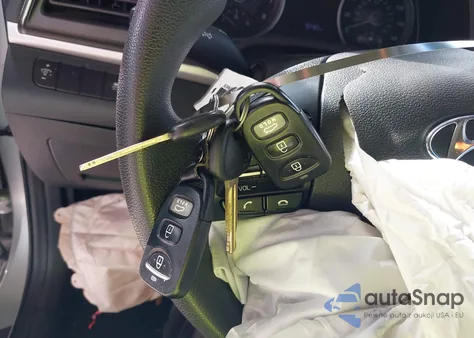 2019 Hyundai Elantra Se из США, поврежденный, VIN 5NPD74LF9KH451597